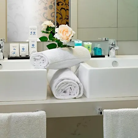 فندق Blue Relais Maggiore 4*