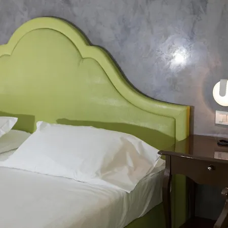 Blue Relais Maggiore فندق