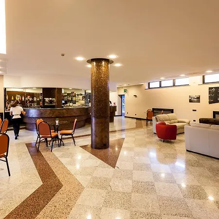 Blue Relais Maggiore 4* دورميلّيتّو