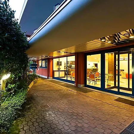 Blue Relais Maggiore 4* دورميلّيتّو