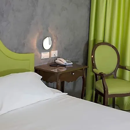 Blue Relais Maggiore فندق 4*