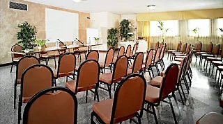 Отель Blue Relais Maggiore